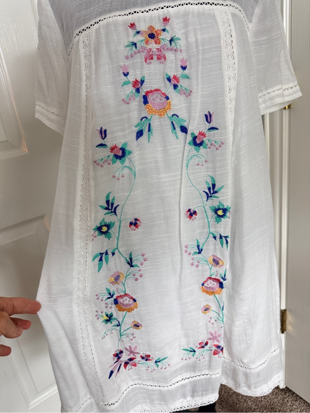 Umgee White Midi Dress with Multicolor Floral Embroidery - Picture 2 of 11